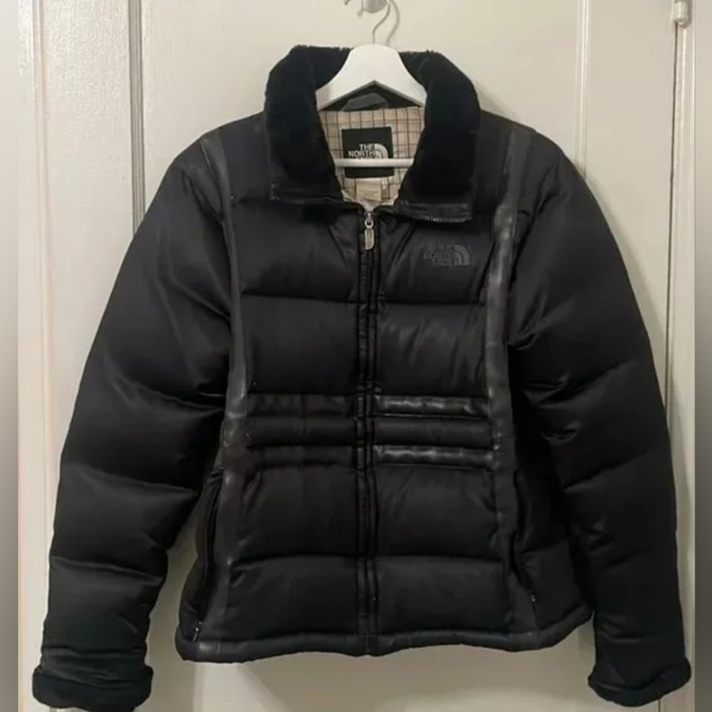 The North Face Women's Black Small Aconcagua 550 Goose Down Faux Fur Puffer Coat